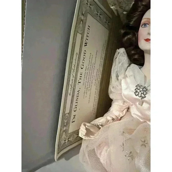 Franklin Mint Heirloom Glinda Porcelian Doll Wizard Of Oz With Papers - Picture 5 of 6